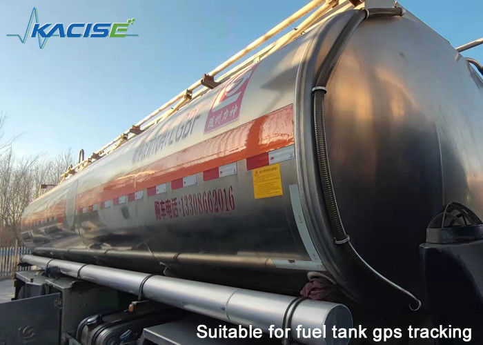 KUM2500A مستشعر مستوى الوقود بالموجات فوق الصوتية عالي الدقة 0.1 مم مع حماية IP67 وواجهة RS232/RS485/TTL