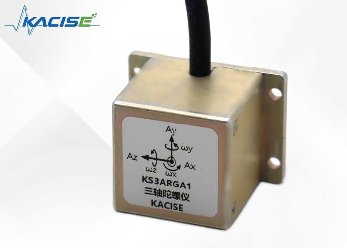 جهاز استشعار الجيروسكوب MEMS مع درجة حرارة تشغيل -45 ̊+80 °C، <0.02 ̊/s/g) حساسية القيمة G و 20000g التسارع المقبول