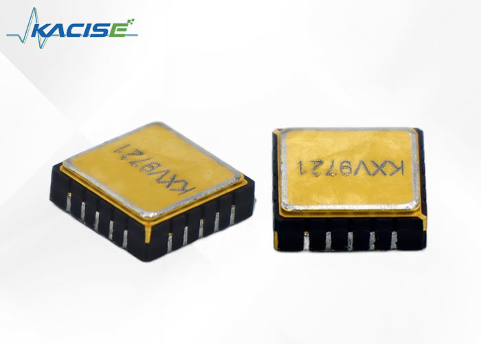حساسية المحور العرضي CS±5% وجهد التزويد 2.7V ~ + 3.6V مستشعر التحكم في درجة الحرارة الرقمي الكوارتز MEMS