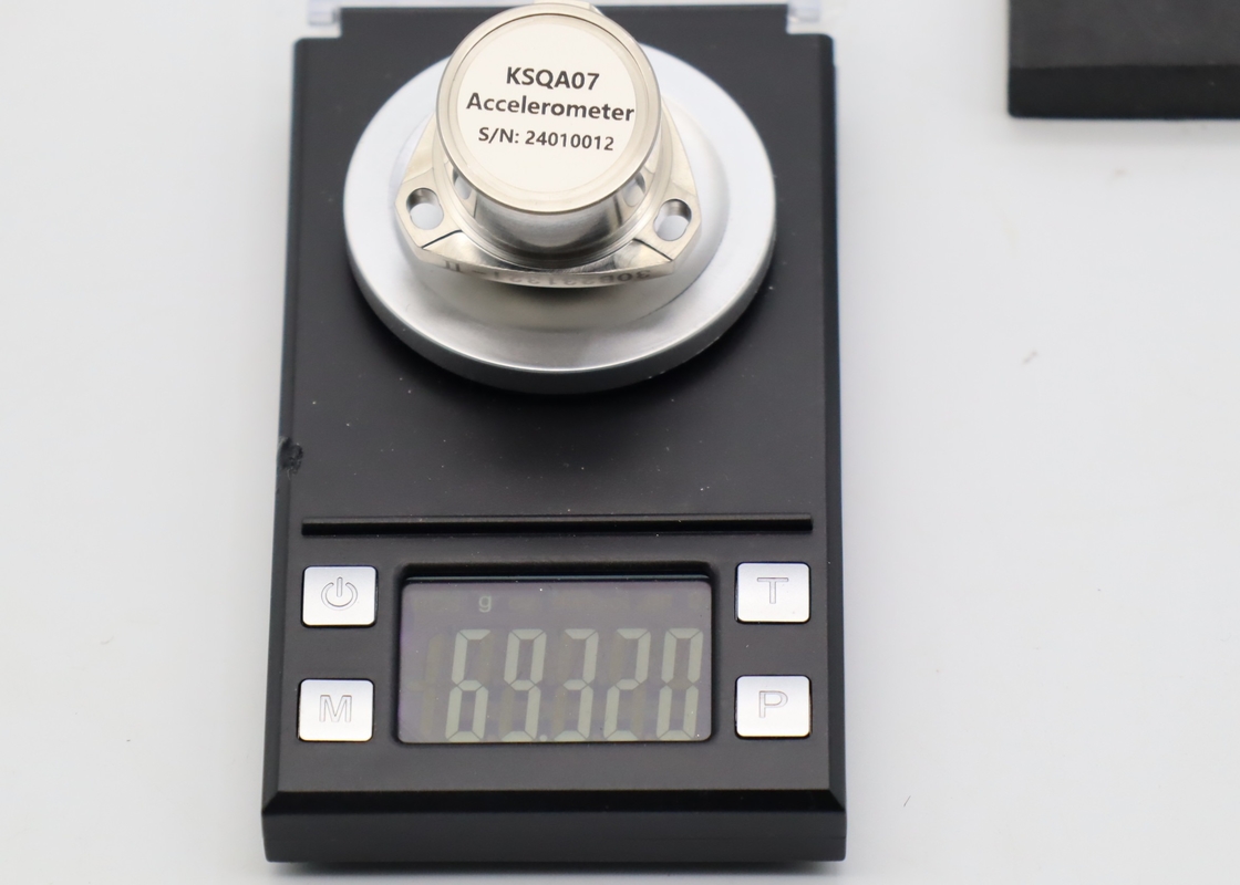 عامل المقياس 1.2 ~ 1.6mA / G جهاز استشعار المسرع المقاوم للصدمات لتطبيقات الدقة