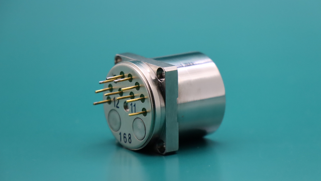 حساسية درجة الحرارة≤30ppm/°C~≤80ppm/°C أجهزة استشعار مقياس التسارع حجم Ø25.4x30mm