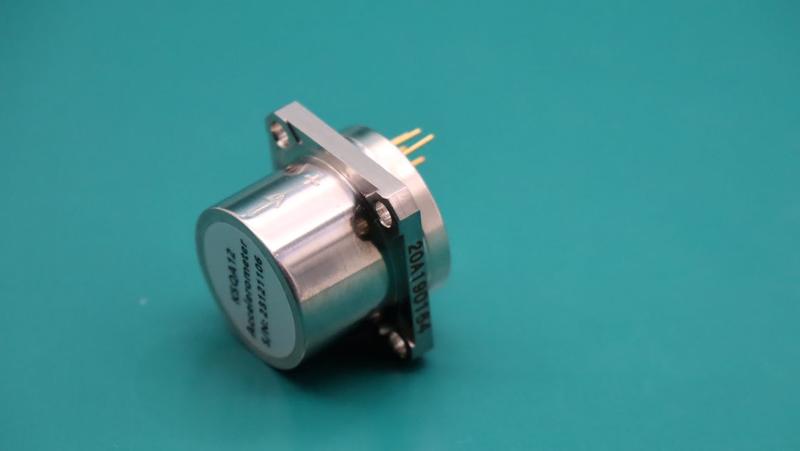 مقياس تسريع مرن للكوارتز بدقة عالية مع نطاق إدخال ±30g-±80g ، حساسية درجة الحرارة ≤60ppm/°C والتحيز ≤5mg