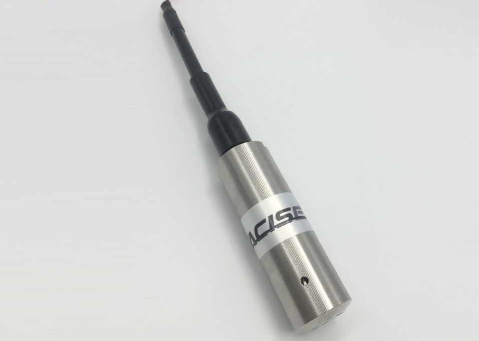 جهاز استشعار مستوى الضغط القياسي بدقة 0.25% 0.5% 1.0% لتطبيقات مياه النفط والوقود والمياه العادمة والبحرية