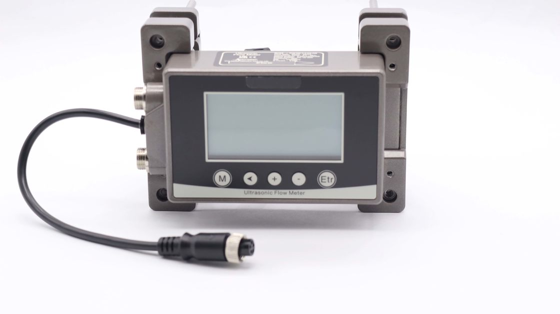 Modbus RS485 جهاز قياس تدفق الموجات بالموجات فوق الصوتية مع تصميم القيود و 256 * 128 LCD مضاءة خلفيا
