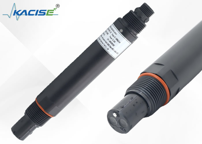 مستوى الحماية IP68 جهاز استشعار جودة المياه KWS-350 يقيس 0.2mS / cm إلى 200mS / cm بدون جهاز تحكم