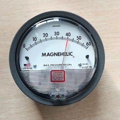 2000-125pa Dwyer مقياس ضغط التفاضل DWYER مقياس ضغط التفاضل الأصلي المستورد