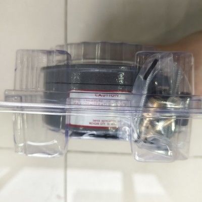 مقياس الضغط التفاضلي Dwyer Magnehelic 2300-60PA مع نطاق 60-0-60 Pa ، دقة ± 2 ٪ ، وغرفة IP67