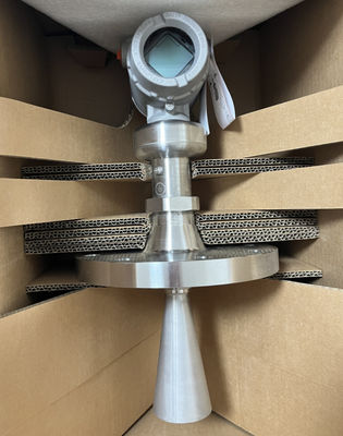 جهاز إرسال مستوى Rosemount 5408 بدقة ± 0.08، إمدادات الطاقة 4-20mA/HART ومتوافقة مع SIS للتطبيقات الصناعية