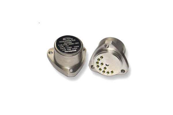 مقياس تسارع هانيويل QA-2000 Q-Flex لتطبيقات الفضاء الجوي مع سلسلة 300 من الفولاذ المقاوم للصدأ ونطاق إدخال ±60