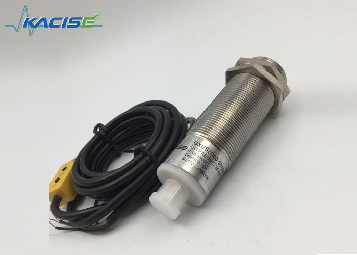 مستشعر المسافة بالموجات فوق الصوتية الدقيقة مع نطاق الكشف 50mm~1000mm 40KHZ التردد و 24VDC الجهد التشغيلي